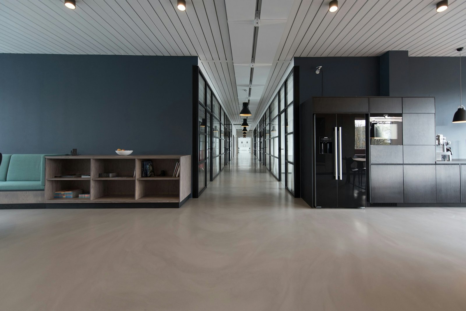 CRAFT LABO 01 Real Bright Office Photo